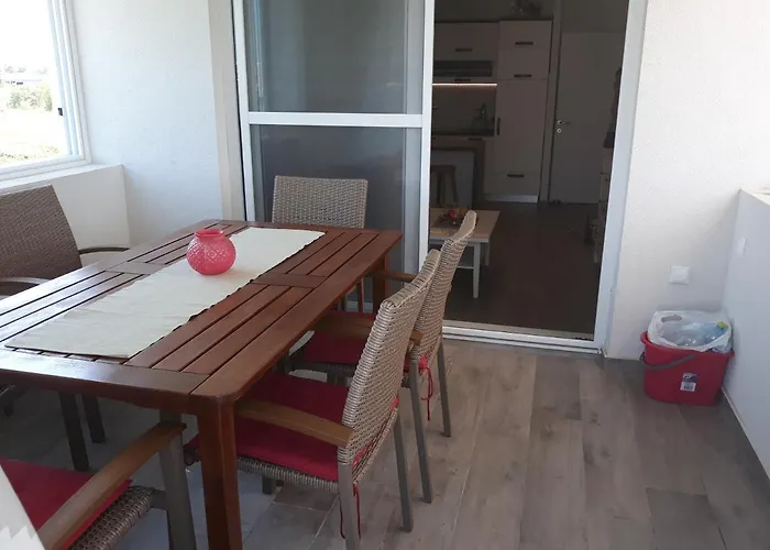 Antonella דירה נין